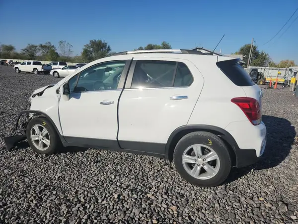 KL7CJLSB9KB797718 2019 CHEVROLET TRAX - Image 2
