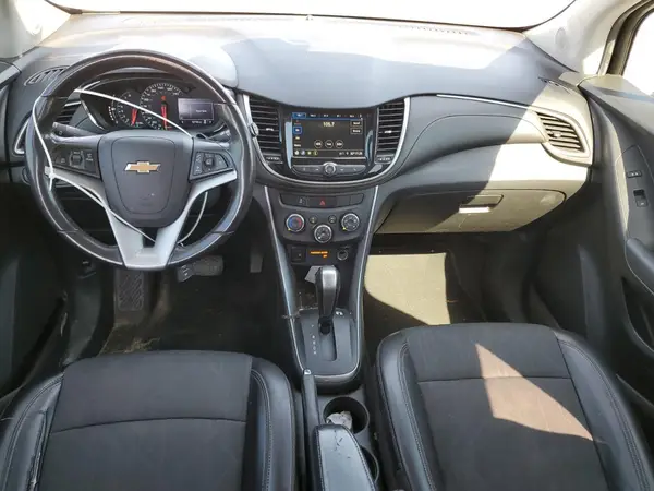 KL7CJLSB9KB848893 2019 CHEVROLET TRAX - Image 8