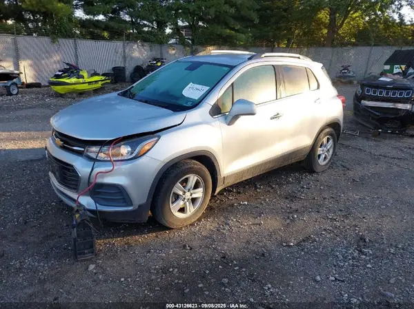 KL7CJLSB9KB862101 2019 CHEVROLET TRAX - Image 2