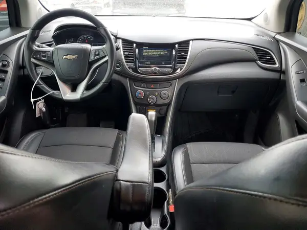 KL7CJLSB9KB863958 2019 CHEVROLET TRAX - Image 8