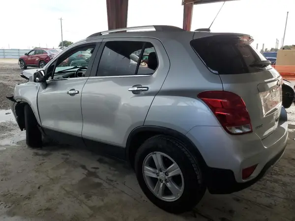 KL7CJLSB9KB893025 2019 CHEVROLET TRAX - Image 2