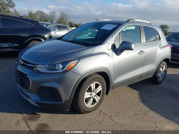 KL7CJLSB9KB901706 2019 CHEVROLET TRAX - Image 2