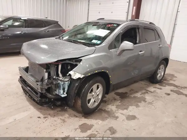 KL7CJLSB9KB903147 2019 CHEVROLET TRAX - Image 2