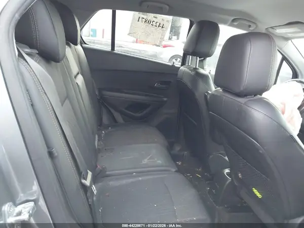 KL7CJLSB9KB903472 2019 CHEVROLET TRAX - Image 8