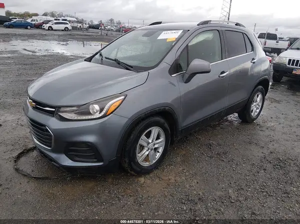 KL7CJLSB9KB904086 2019 CHEVROLET TRAX - Image 2