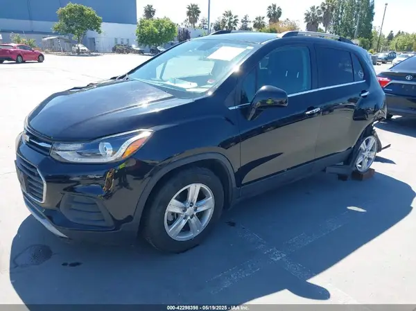 KL7CJLSB9KB912284 2019 CHEVROLET TRAX - Image 2