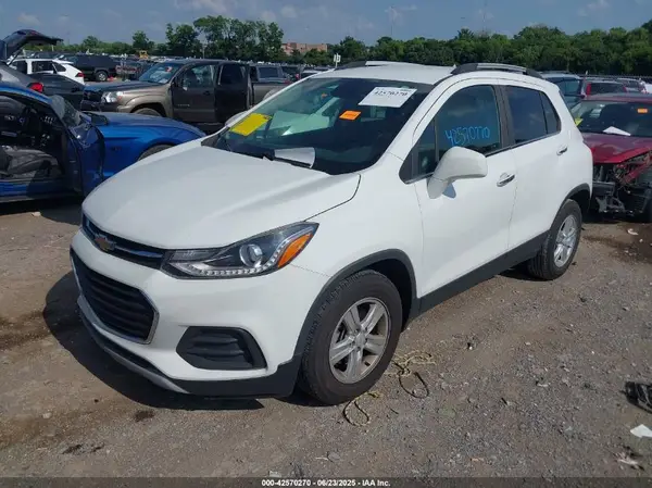 KL7CJLSB9KB936259 2019 CHEVROLET TRAX - Image 2