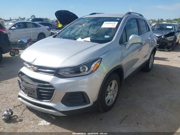 KL7CJLSB9KB954826 2019 CHEVROLET TRAX - Image 2