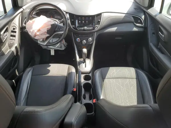KL7CJLSB9LB000823 2020 CHEVROLET TRAX - Image 8