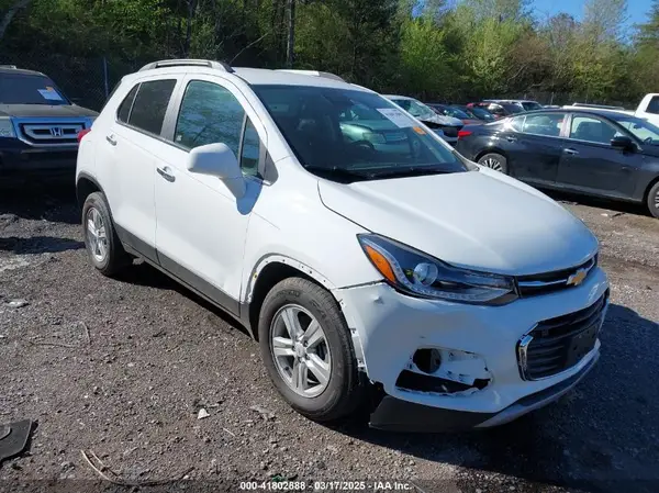 KL7CJLSB9LB005813 2020 CHEVROLET TRAX - Image 1