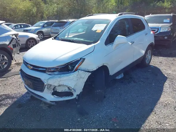 KL7CJLSB9LB005813 2020 CHEVROLET TRAX - Image 2