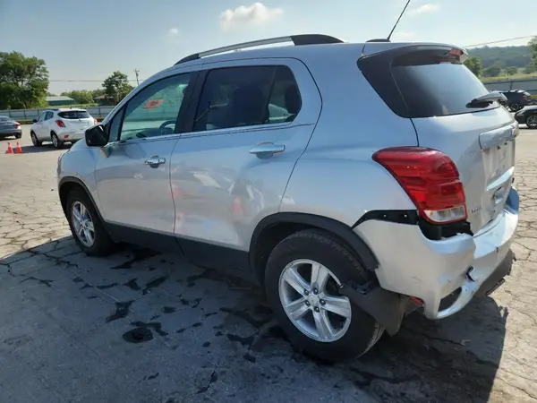 KL7CJLSB9LB006864 2020 CHEVROLET TRAX - Image 2