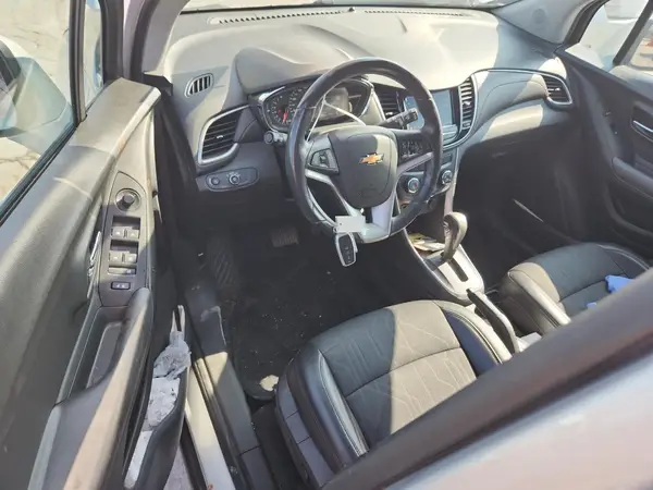KL7CJLSB9LB006864 2020 CHEVROLET TRAX - Image 8