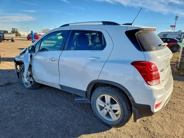 KL7CJLSB9LB010607 2020 CHEVROLET TRAX - Image 2