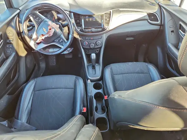 KL7CJLSB9LB010607 2020 CHEVROLET TRAX - Image 8
