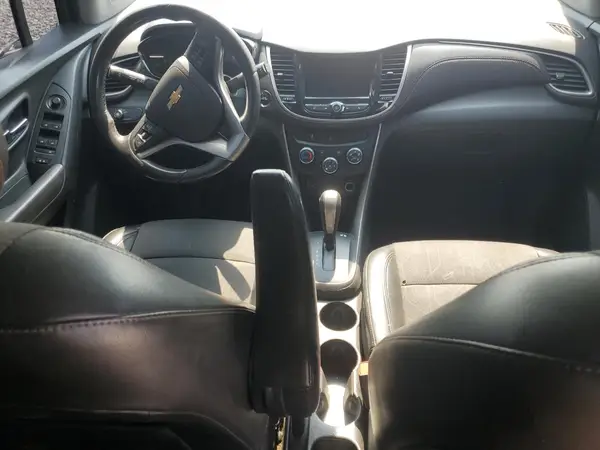 KL7CJLSB9LB011174 2020 CHEVROLET TRAX - Image 8