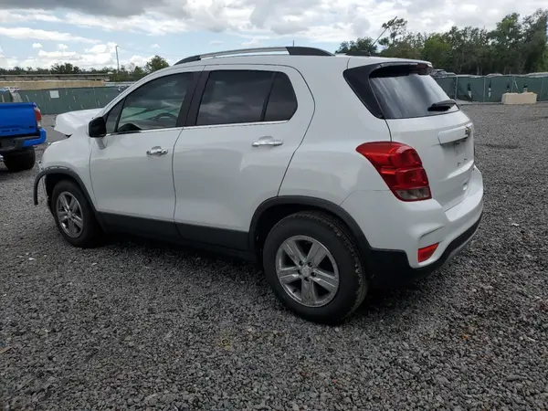 KL7CJLSB9LB013412 2020 CHEVROLET TRAX - Image 2