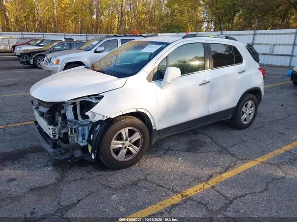 KL7CJLSB9LB016956 2020 CHEVROLET TRAX - Image 2
