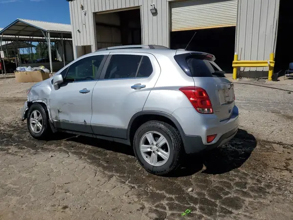 KL7CJLSB9LB017914 2020 CHEVROLET TRAX - Image 2