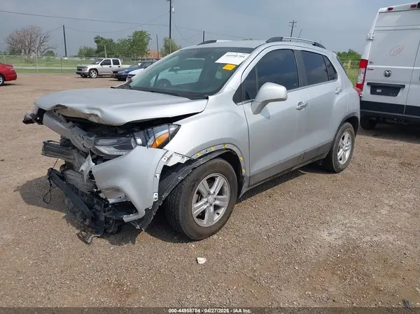 KL7CJLSB9LB039511 2020 CHEVROLET TRAX - Image 2