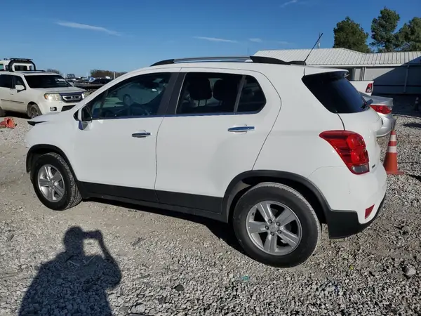 KL7CJLSB9LB043137 2020 CHEVROLET TRAX - Image 2