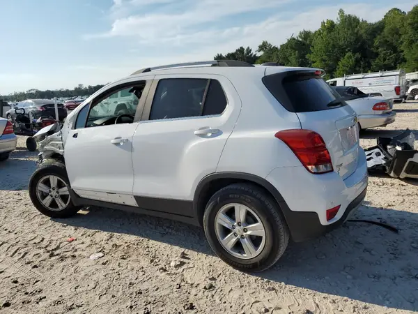 KL7CJLSB9LB318652 2020 CHEVROLET TRAX - Image 2
