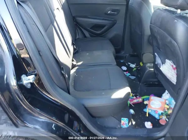 KL7CJLSB9LB327173 2020 CHEVROLET TRAX - Image 8