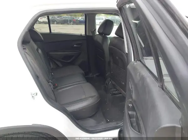 KL7CJLSB9LB328095 2020 CHEVROLET TRAX - Image 8