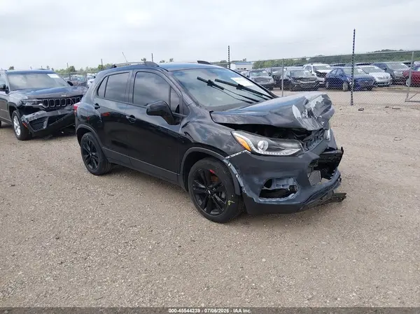 KL7CJLSB9LB332163 2020 CHEVROLET TRAX - Image 1