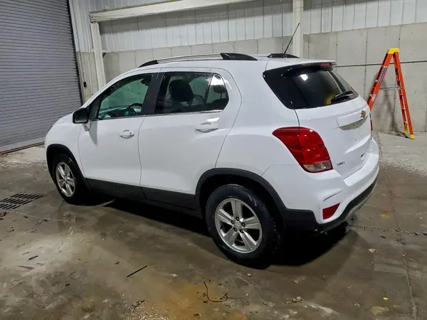 KL7CJLSB9LB334639 2020 CHEVROLET TRAX - Image 2