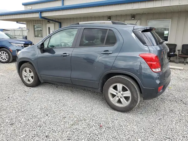 KL7CJLSB9MB305210 2021 CHEVROLET TRAX - Image 2