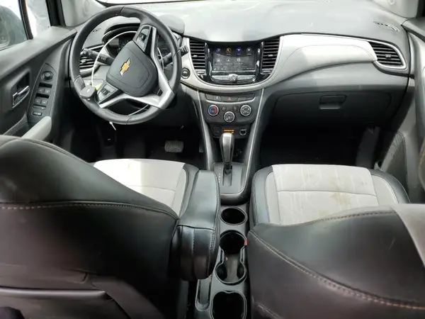 KL7CJLSB9MB305210 2021 CHEVROLET TRAX - Image 8