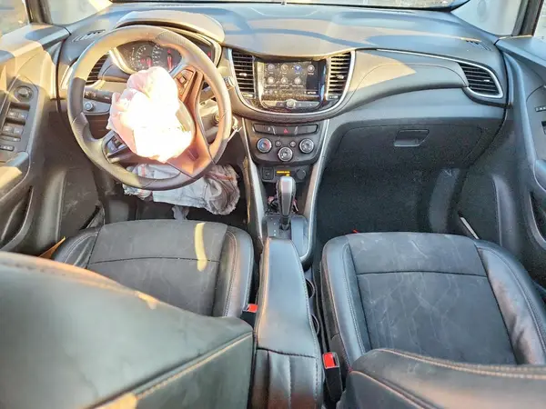 KL7CJLSB9MB306194 2021 CHEVROLET TRAX - Image 8