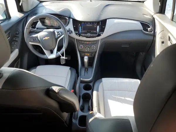KL7CJLSB9MB315445 2021 CHEVROLET TRAX - Image 8