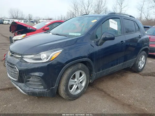KL7CJLSB9MB315493 2021 CHEVROLET TRAX - Image 2
