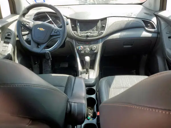 KL7CJLSB9MB316126 2021 CHEVROLET TRAX - Image 8