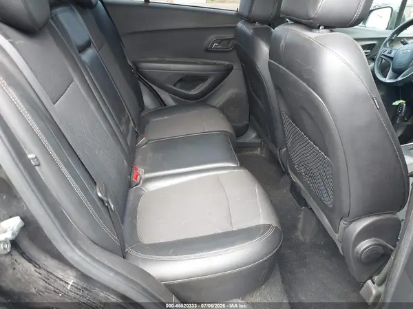 KL7CJLSB9MB327482 2021 CHEVROLET TRAX - Image 8