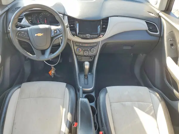 KL7CJLSB9MB328910 2021 CHEVROLET TRAX - Image 8
