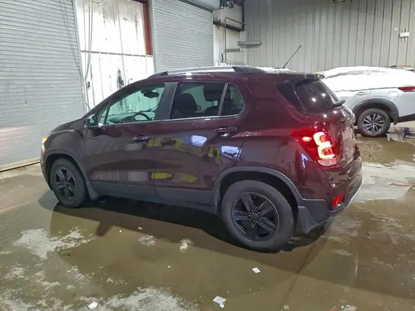 KL7CJLSB9MB329569 2021 CHEVROLET TRAX - Image 2