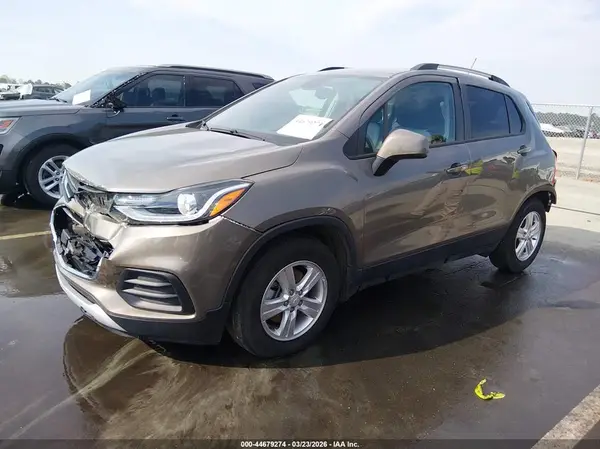 KL7CJLSB9MB331578 2021 CHEVROLET TRAX - Image 2