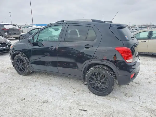 KL7CJLSB9MB332133 2021 CHEVROLET TRAX - Image 2