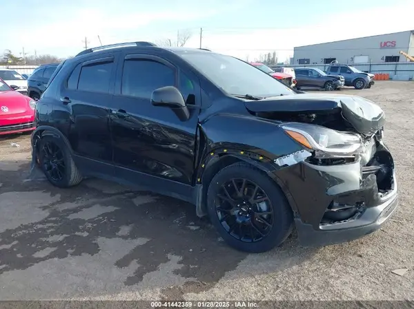 KL7CJLSB9MB338000 2021 CHEVROLET TRAX - Image 1