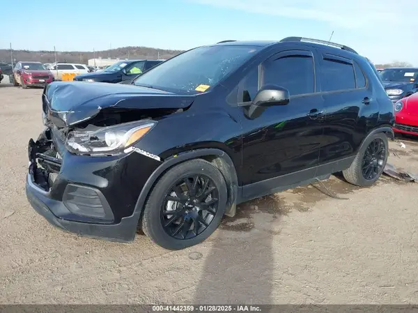 KL7CJLSB9MB338000 2021 CHEVROLET TRAX - Image 2