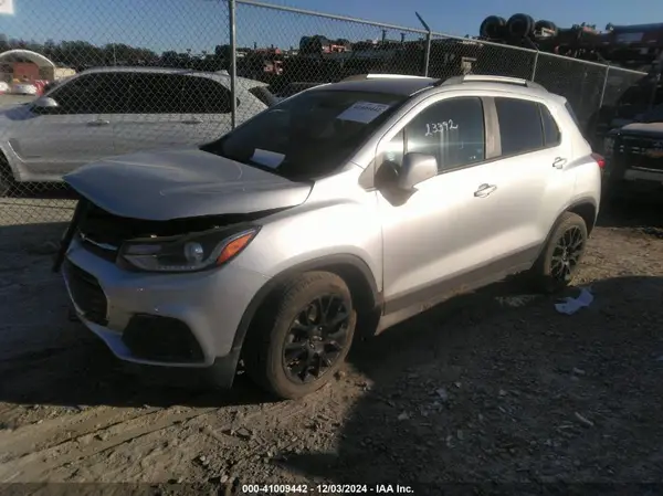 KL7CJLSB9MB341415 2021 CHEVROLET TRAX - Image 2