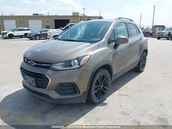 KL7CJLSB9MB355945 2021 CHEVROLET TRAX - Image 2