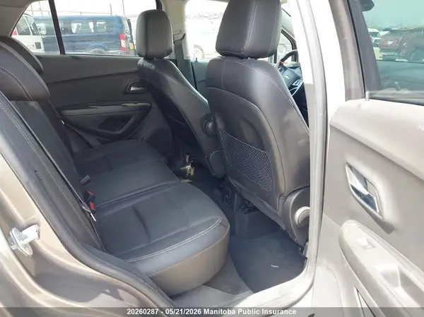 KL7CJLSB9MB355945 2021 CHEVROLET TRAX - Image 8