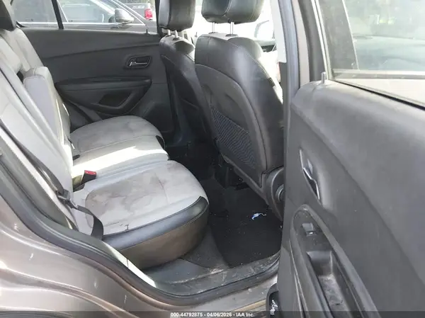KL7CJLSBOMB305094 2021 CHEVROLET TRAX - Image 8