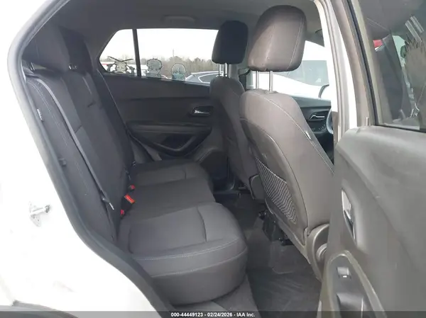KL7CJLSBXGB708083 2016 CHEVROLET TRAX - Image 8