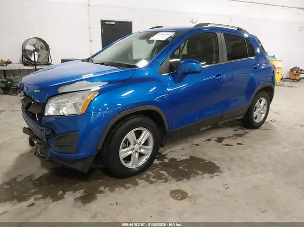 KL7CJLSBXGB732805 2016 CHEVROLET TRAX - Image 2