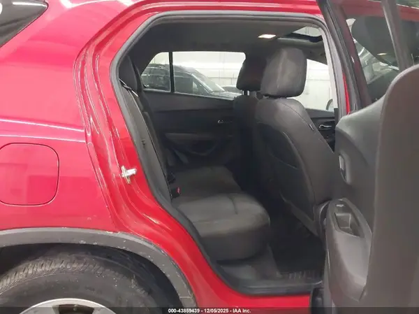 KL7CJLSBXGB735087 2016 CHEVROLET TRAX - Image 8